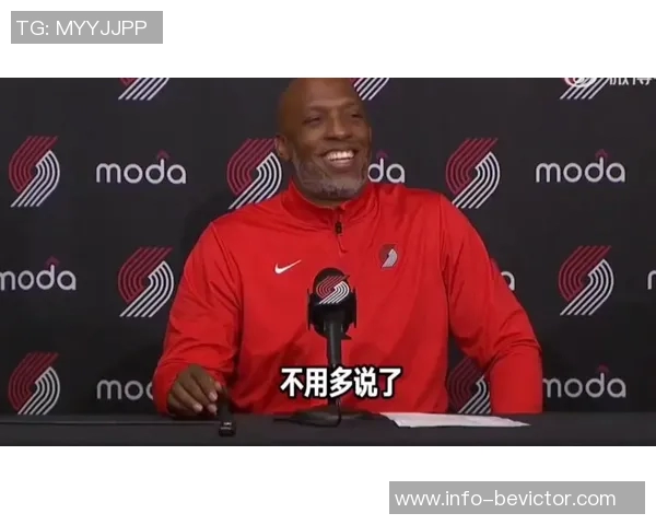 比卢普斯谈杨瀚森训练中的战术理解问题并提供详细指导