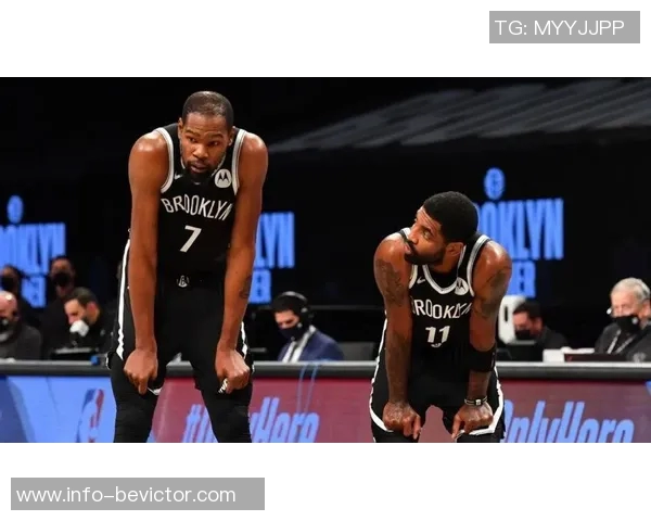 稳定火力对决普理查德与西蒙斯半场表现精彩各自贡献11分和10分