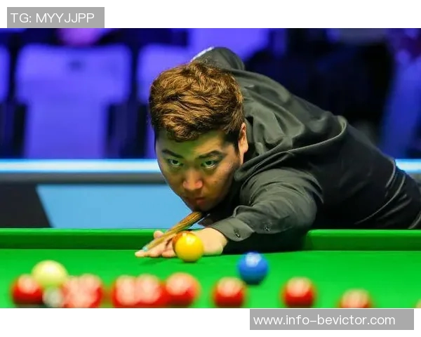 平地惊雷切利克被队友撞倒小基恩禁区外怒射轰出惊世之球